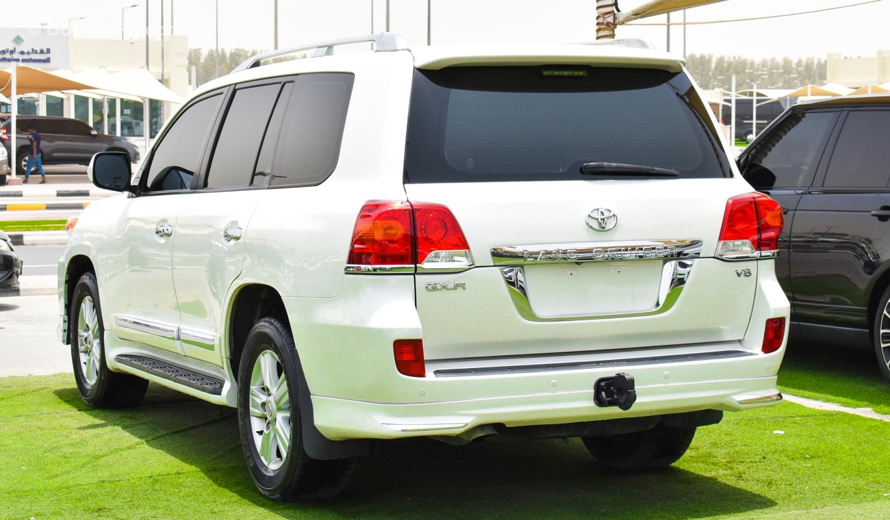 Toyota Land Cruiser GXR V8