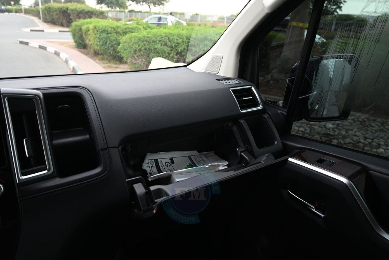 Toyota Granvia Premium V6 3.5L Petrol Automatic