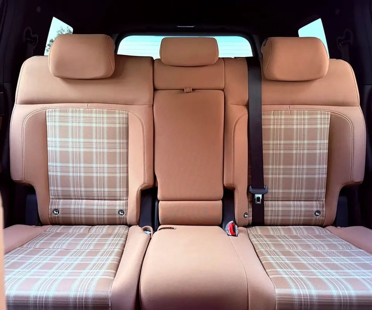 Hyundai Santa Fe COMFORT هيونداي سانتافي تحت الضمان تشيكات وكالة صبغ وكالة Comfort GCC