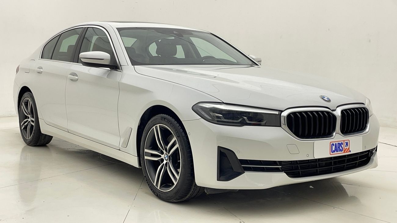 بي أم دبليو 520i JOY EDITION 2 | بدون دفعة مقدمة | اختبار القيادة في المنزل