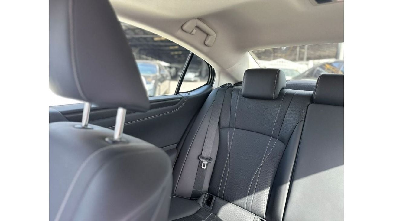 Lexus ES 300 LEXUS ES 300 HYBRID 2023 KOREA SPECS