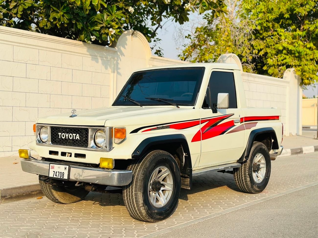 Toyota Land Cruiser Pickup 70 LC 70