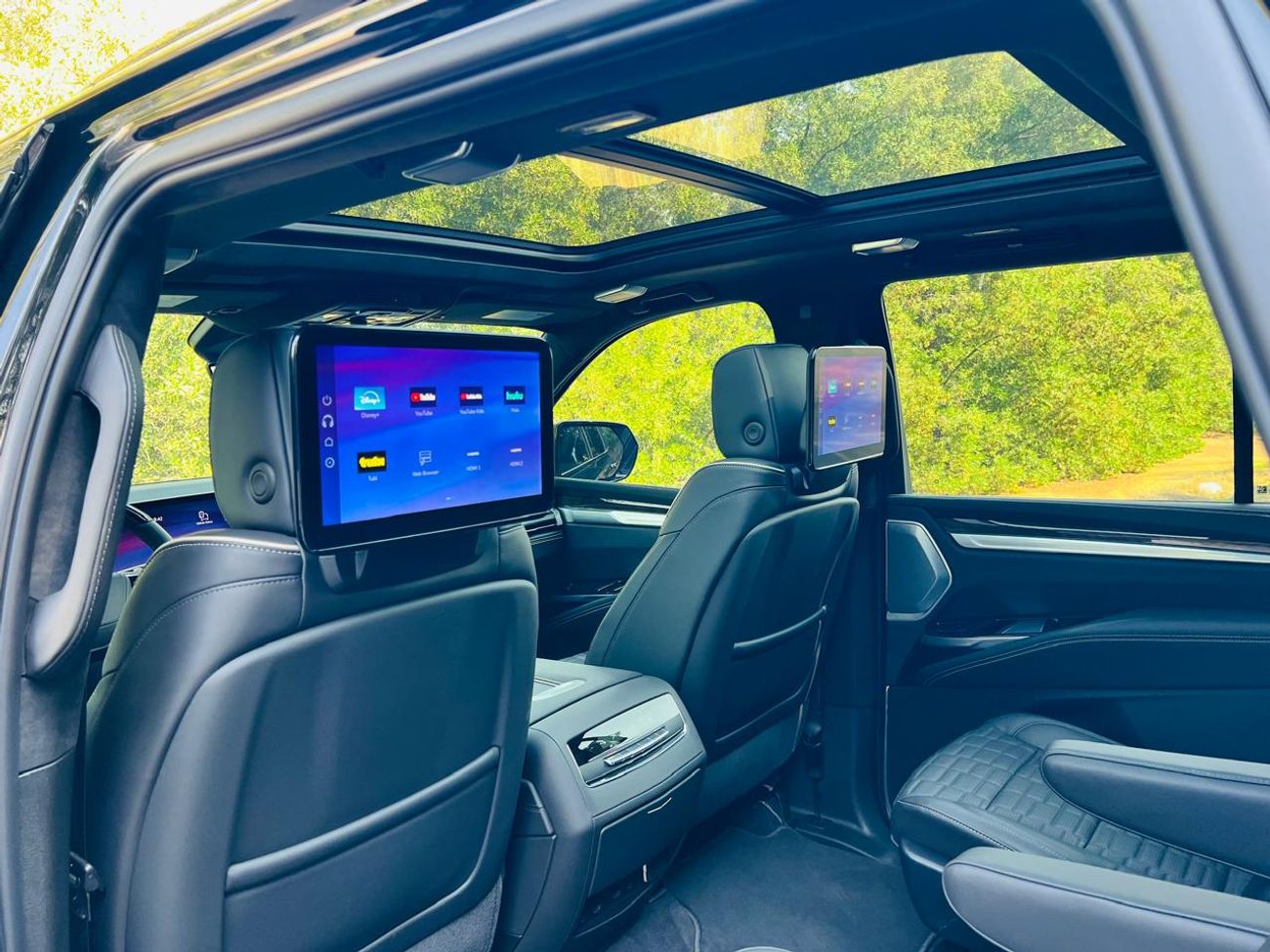 كاديلاك إسكالاد Premium Luxury Platinum 6.2L 4WD