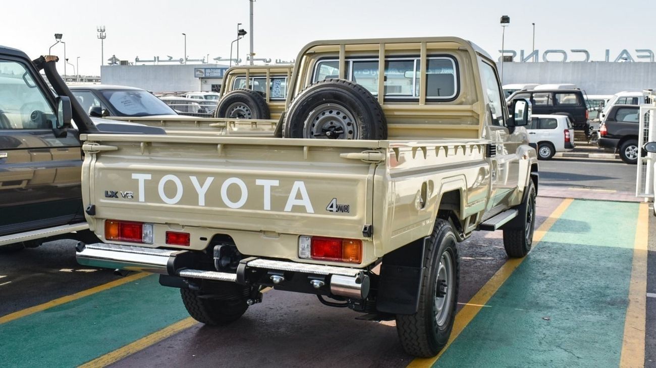 Toyota Land Cruiser Pick Up 4.0L V6 Petrol Single Cabin  A/T