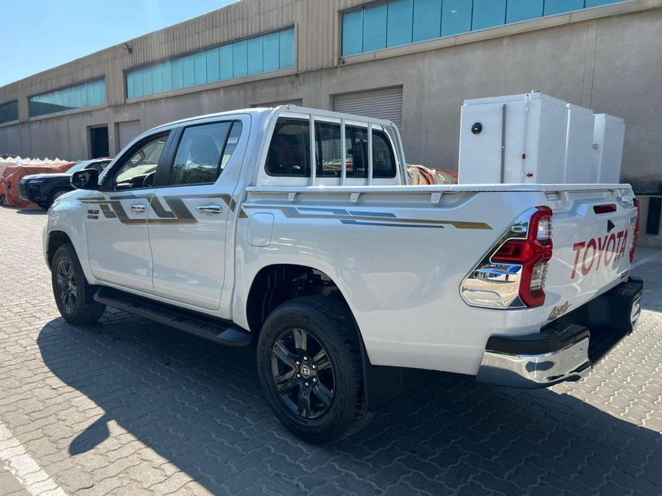 Toyota Hilux Hilux 2.4 diesel Full option  Push start GCC