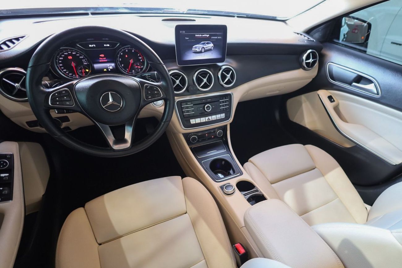 مرسيدس بنز GLA 220 Std