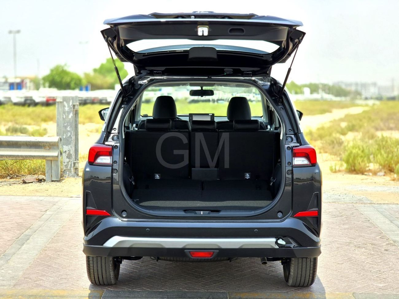 Toyota Veloz TOYOTA VELOZ 1.5L - FULL OPTIONS - 2025 MODEL - BLACK INSIDE BLACK - OMANI