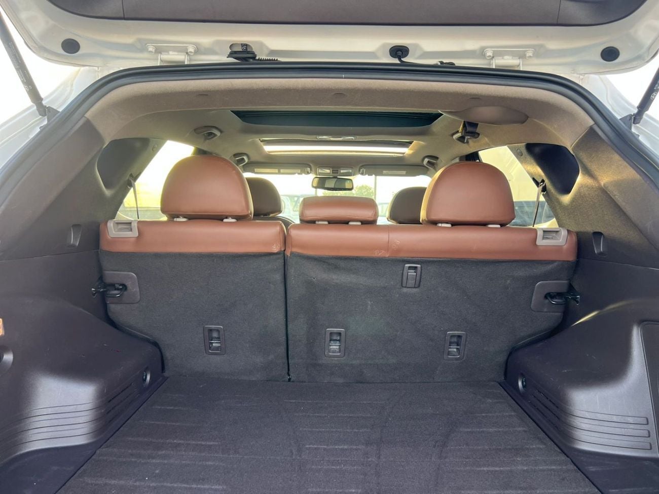 هيونداي توسون  2014 Hyundai Tucson 2.4L V4 - Rear Camera - panoramic sunroof - Leather Seats