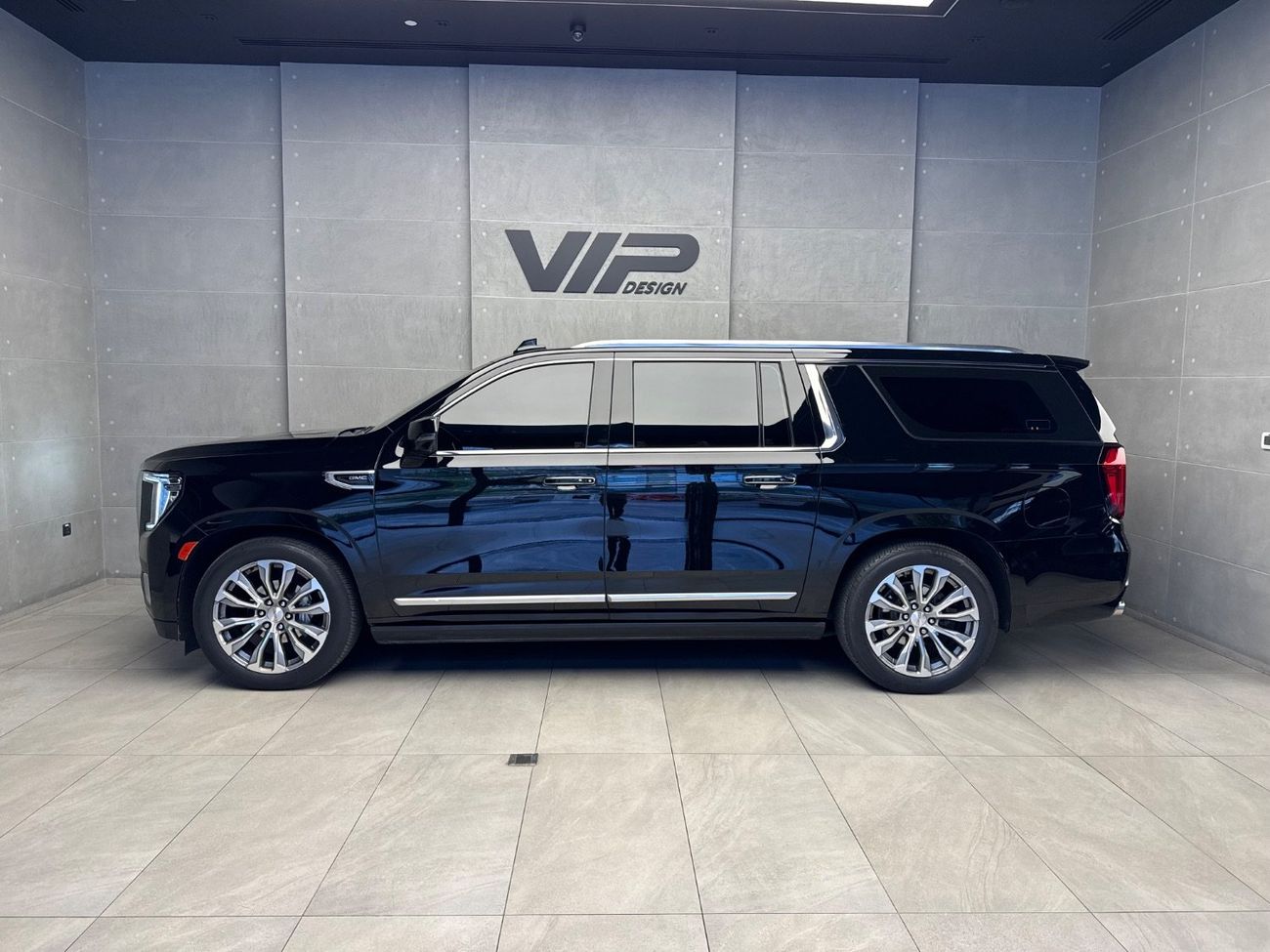 جي أم سي يوكون Denali 6.2L (9 Seater)