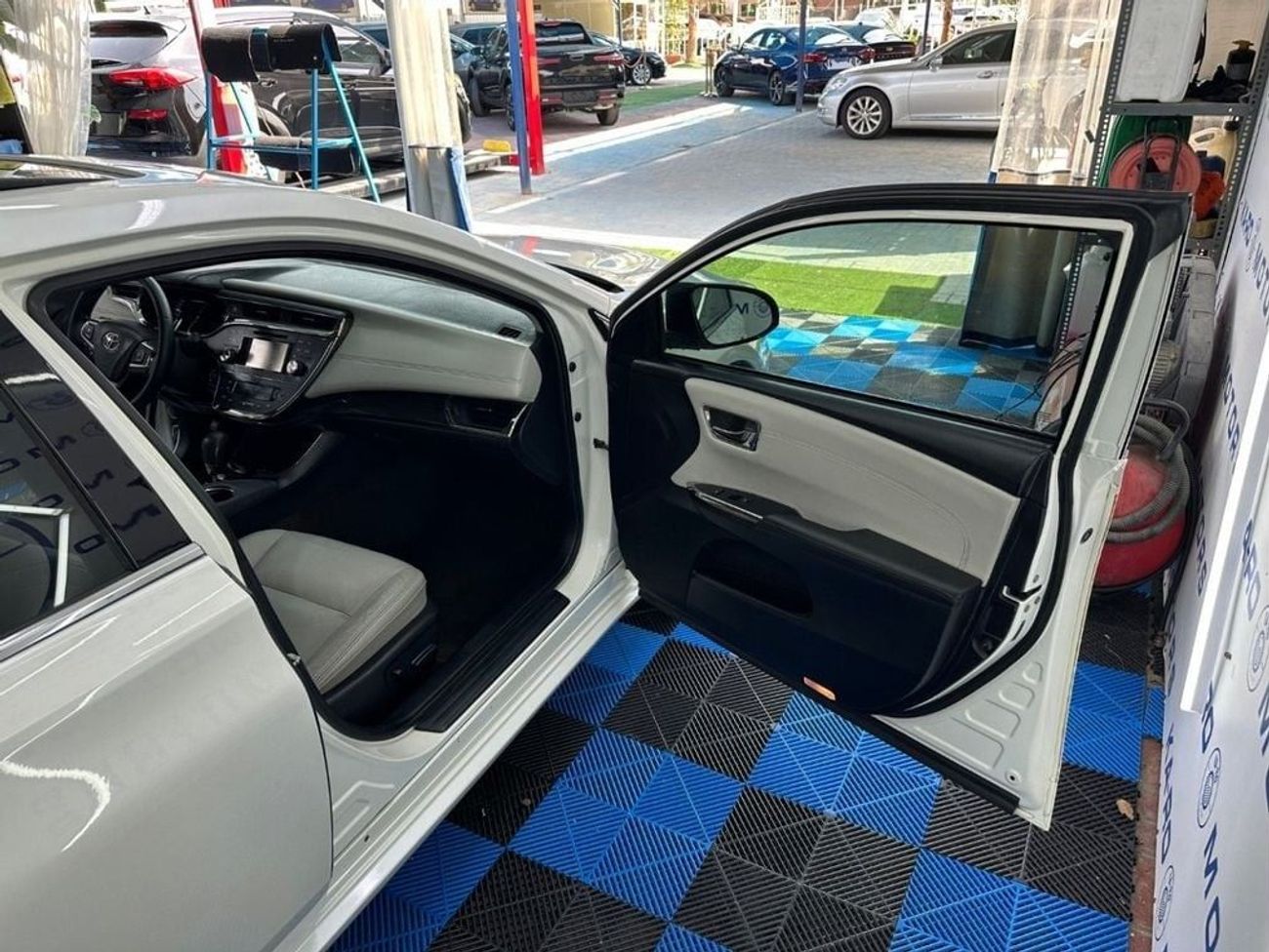 Toyota Avalon 2014 2.5L Hybrid