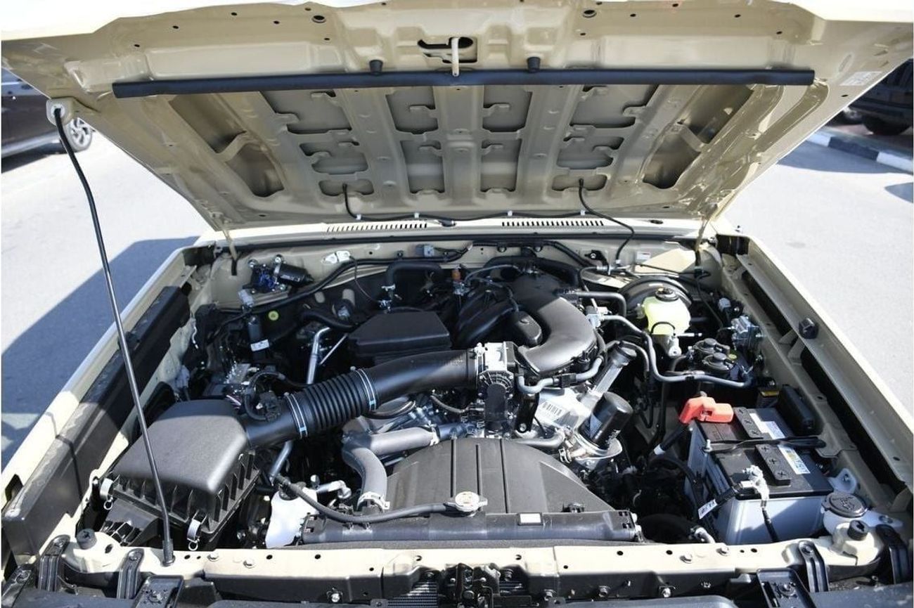 Toyota Land Cruiser 70 4.0L V6 78 Serice MT ( Ready Car )