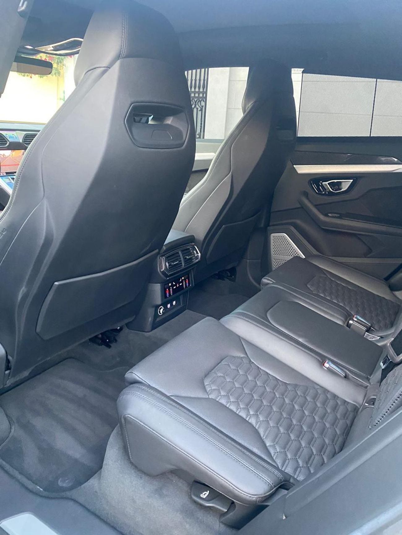 لامبورغيني اوروس STD 4.0T V8