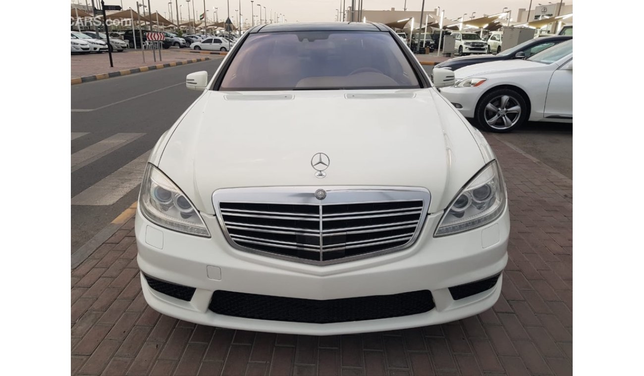 Mercedes-Benz S 500 Mercedes Benz S500 model 2008 GCC car prefect condition full service full option low mileage