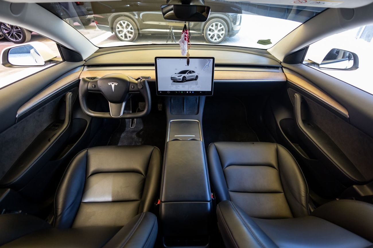 تسلا موديل 3