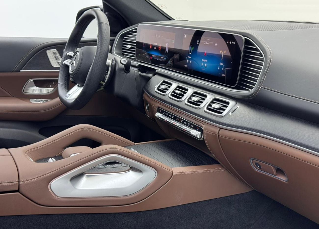مرسيدس بنز GLE 63 AMG S 2024 Mercedes Benz GLE63 S AMG Coupe, Warranty, Very Low Km, Fully Loaded, Excellent Condition