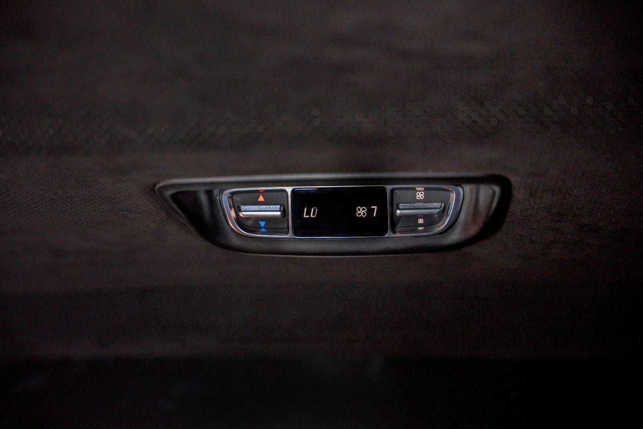 مرسيدس بنز V 300 Mercedes Warranty | Including TV Partition and PS5