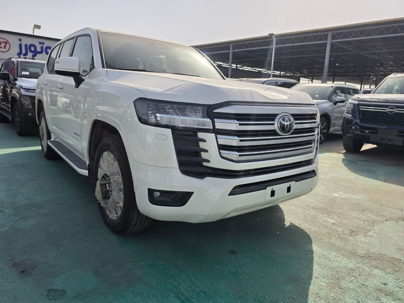 تويوتا لاند كروزر Toyota Land Cruiser LC300 GXR 3.5 Twin Turbo 2026 – فل أوبشن | 3.5 لتر توين تيربو | أبيض خارجي | داخ
