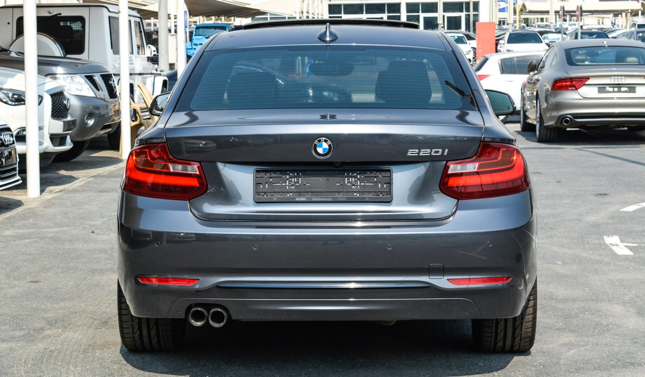 BMW 220i i Sport