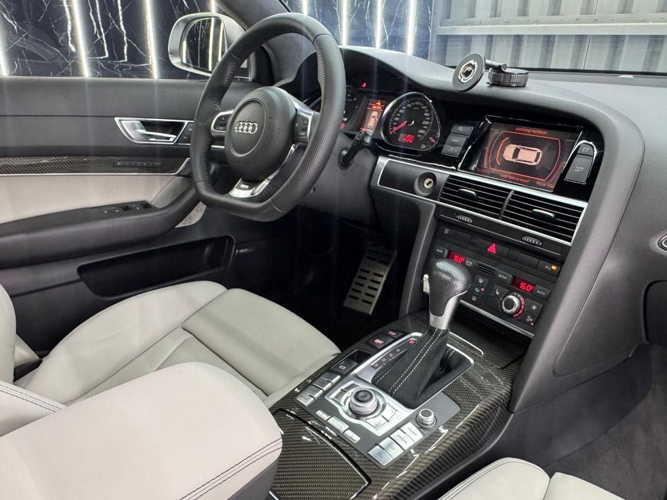 Audi RS6 RS6 Japanese | 5.0L V10 | 6 Speed
