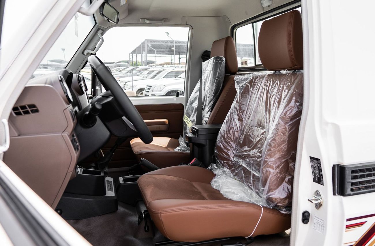 Toyota Land Cruiser Pick Up 2025 Toyota Land Cruiser LC79 4.0L MT Petrol (White)
