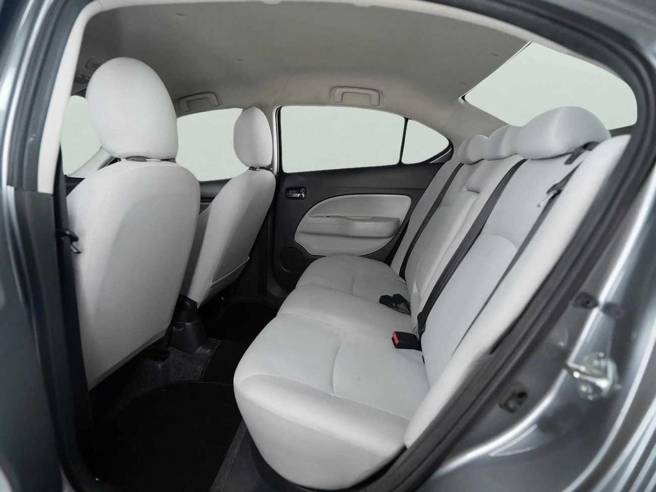 ميتسوبيشي اتراج GLX 1.2