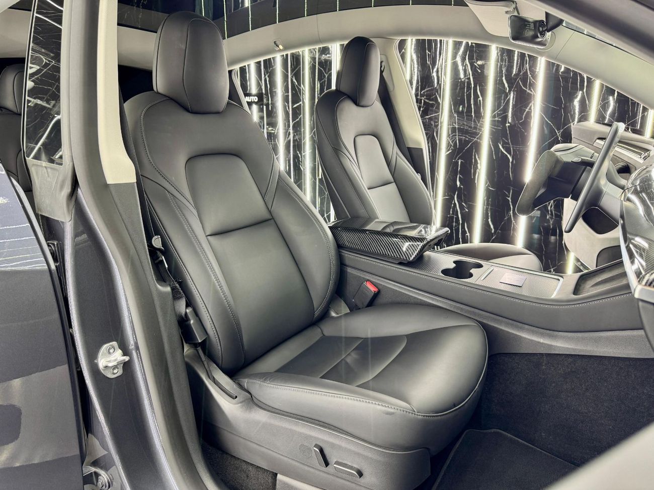 Tesla Model Y Long Range (AWD) 2022 Tesla Model Y, 2026 Tesla Warranty, Low Kms, Excellent Condition, GCC