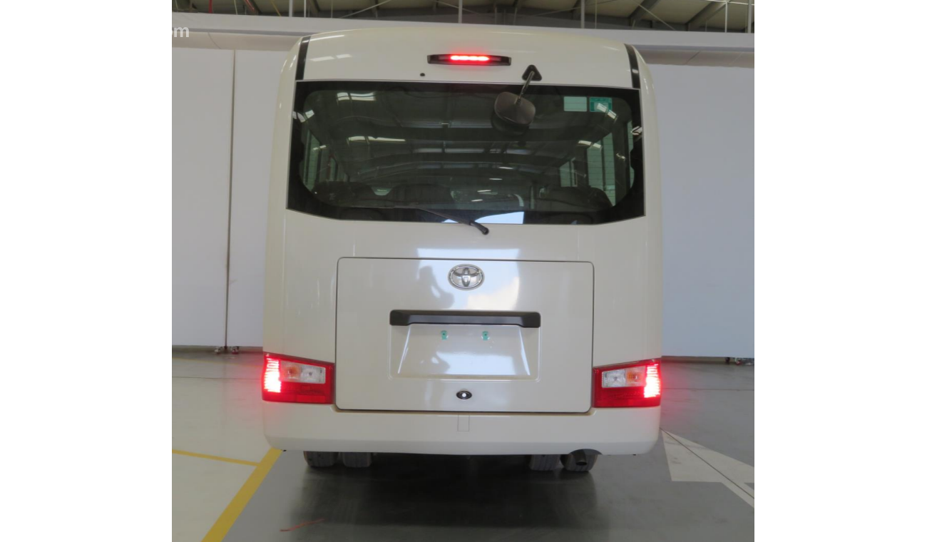 Toyota Coaster 2020 COASTER DSL | 23 SEATER AUTOMATIC DOOR DUAL AC AT UNBEATABLE PRICE WITH GCC SPECS