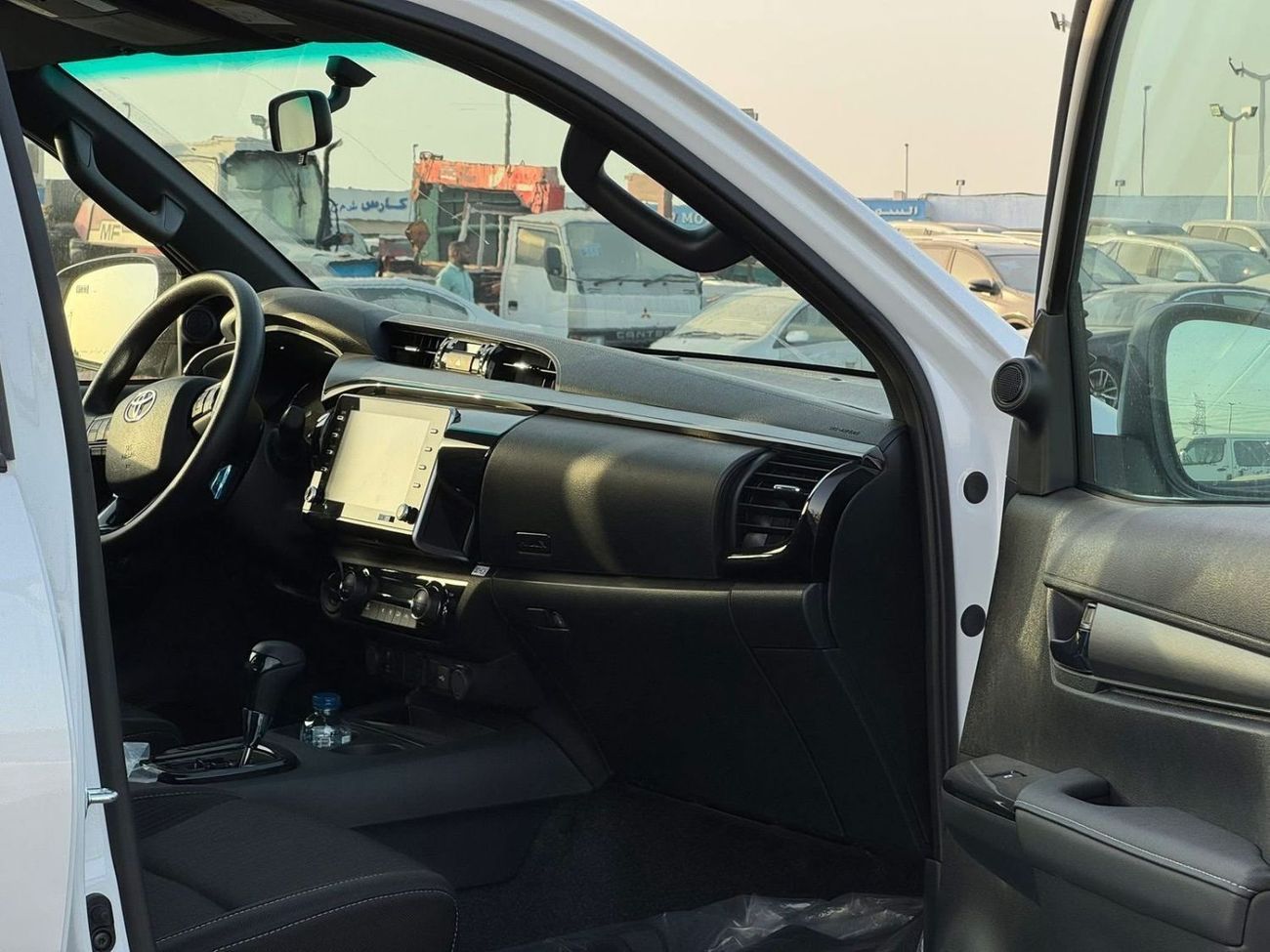 تويوتا هيلوكس GLX 2.7L Double Cab Utility RWD A/T