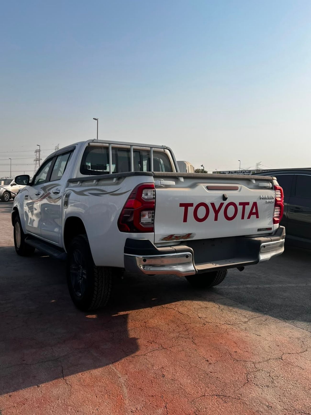 Toyota Hilux SR5 (NON GCC) Toyota Hilux DC 2.4L Diesel  4x4 MY 2026