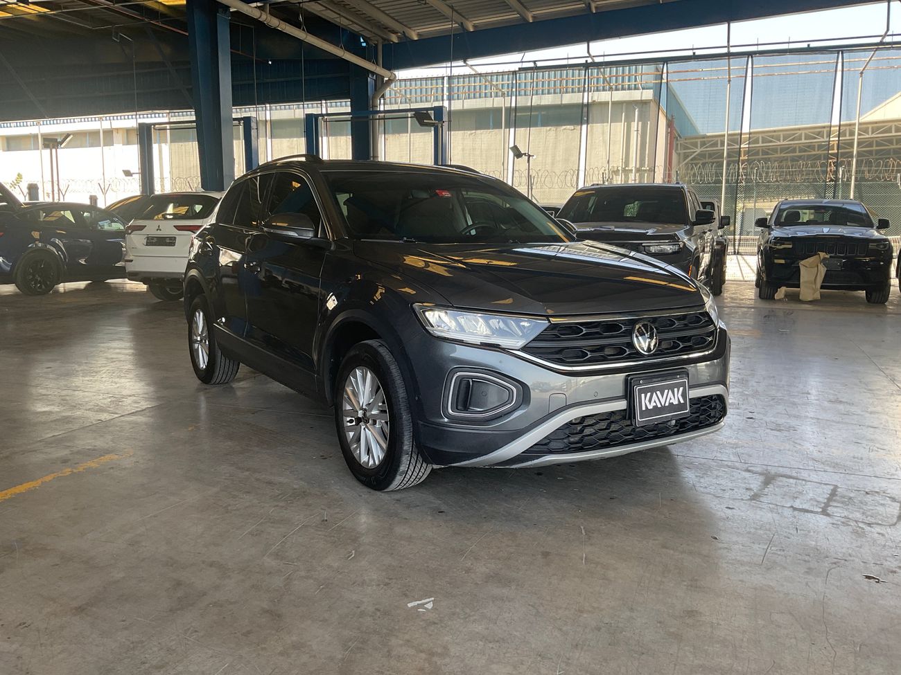 فولكس واجن T ROC Life | upto AED 20,000 Ramadan Discount | شامل الضمان | 0 ﺪﻔﻋﺓ ﺃﻮﻟﻯ