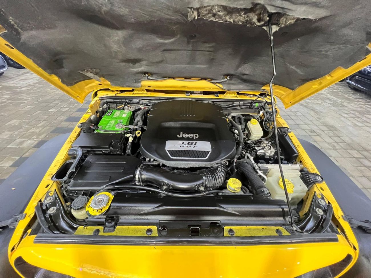 Jeep Wrangler Big Bear Extreme 3.6L A/T