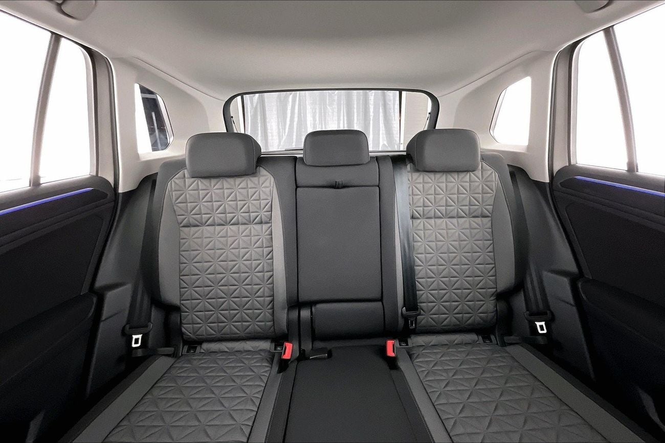 Volkswagen Tiguan Life| 1 year free warranty | Flood Free