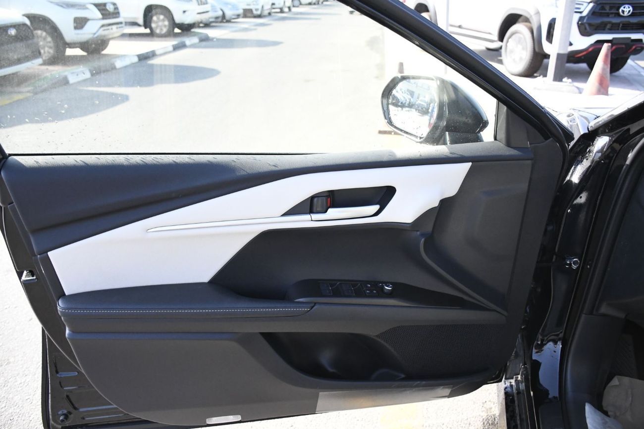 Toyota Camry Toyota Camry GLE 2.5L Petrol Panoramic Roof ( READY STOCK )