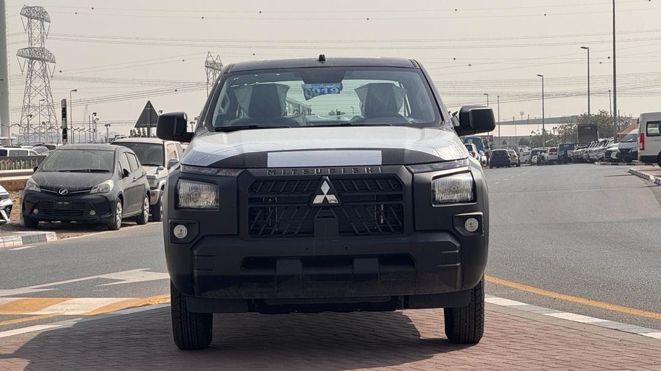 Mitsubishi L200 2.4L PETROL 4X4 | DCABIN | 5 MT | MID-LINE