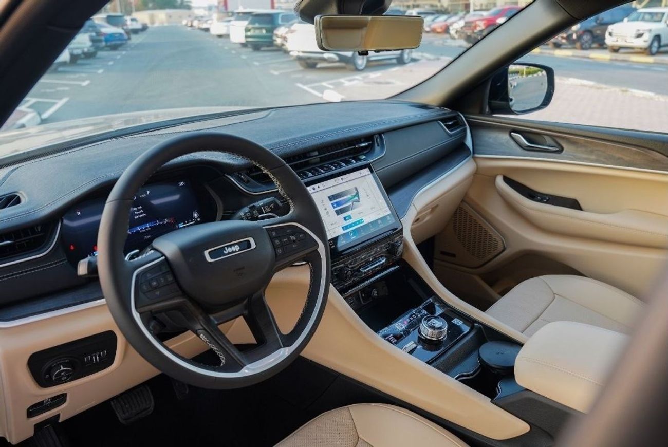 جيب جراند شيروكي 2024 JEEP GRAND CHEROKEE LIMITED GCC BLACK 0 Km