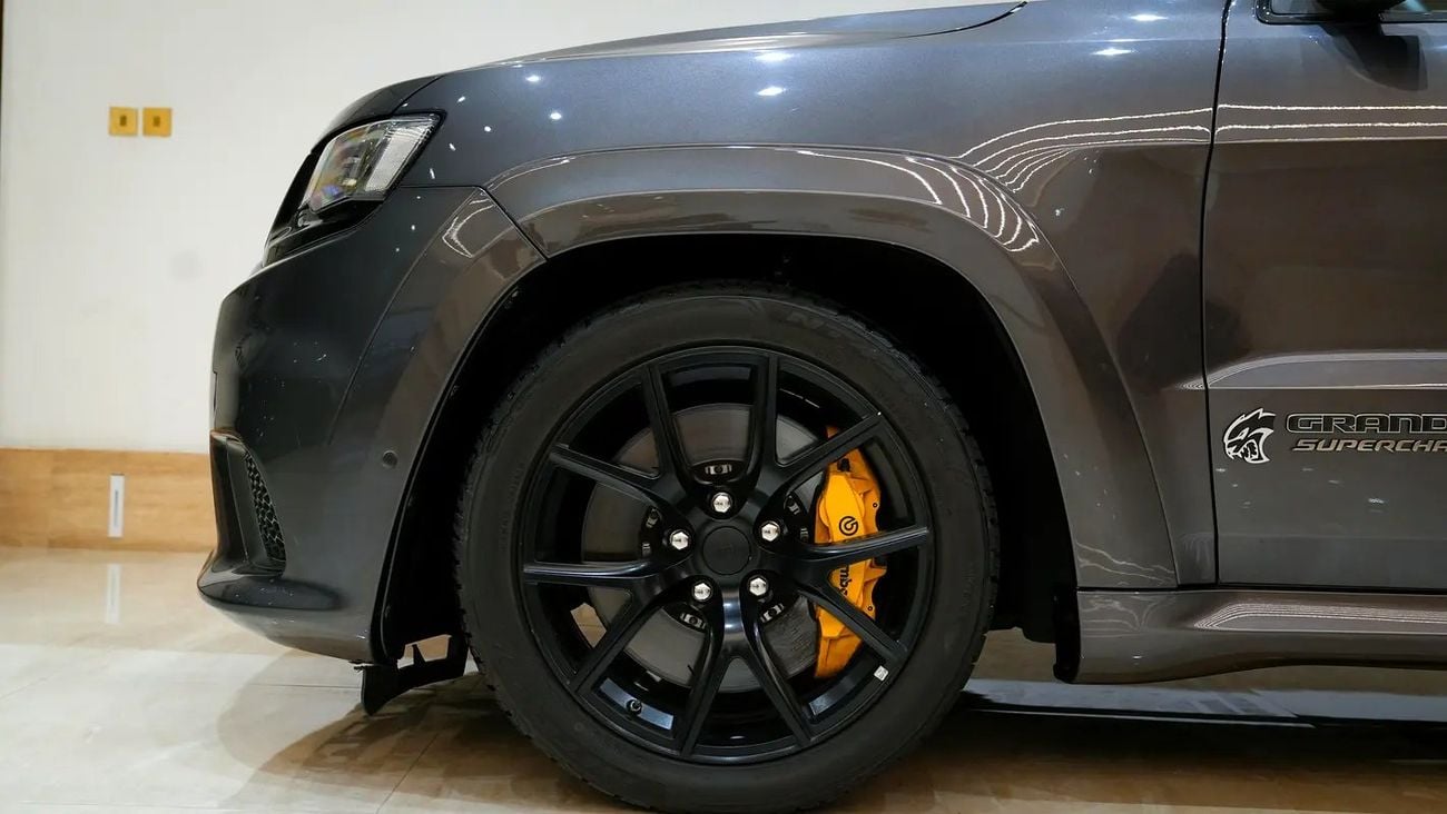 Jeep Grand Cherokee TRACKHAWK / GCC Spec