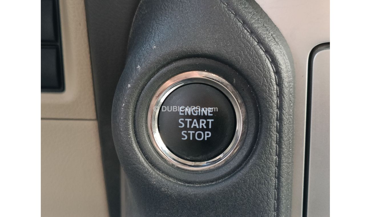 تويوتا برادو VXR / V6 / 4.0L / FULL OPTION / LOW MILEAGE (LOT # 44749)