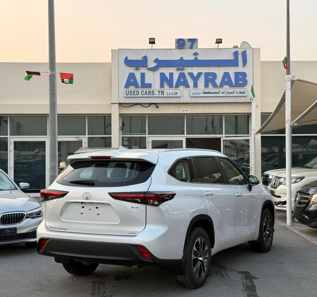 Toyota Highlander 2.5L Hybrid GXR (AWD)