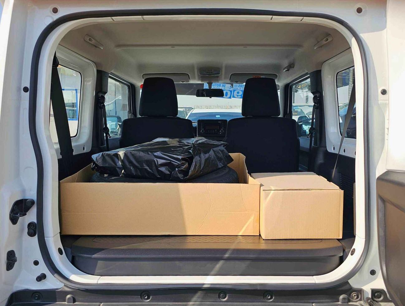 Suzuki Jimny GLX / A/T / 1.5L V4 PETROL / 3 DOOR / ALL GRIP OFF ROAD / 4WD (CODE # GLX)