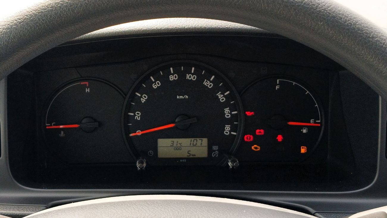 تويوتا هاياس Highroof 2.5L Diesel MT 16-Seat 2025YM