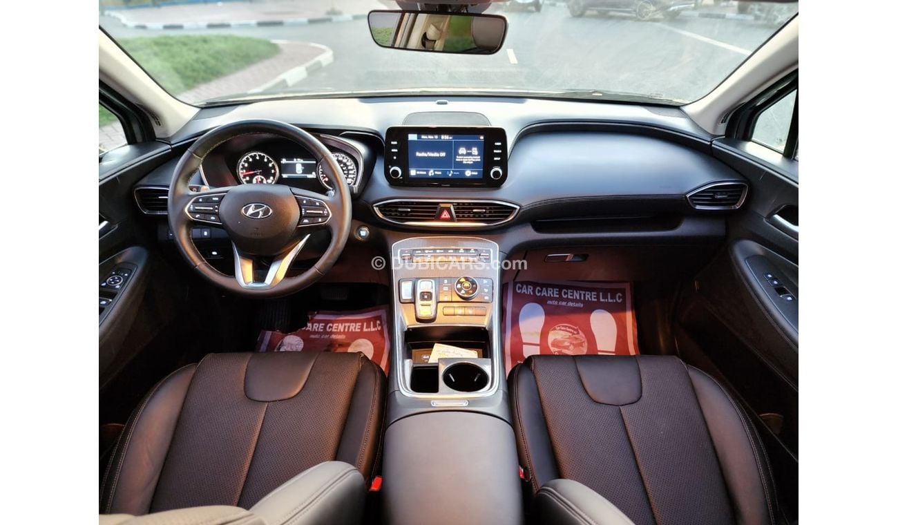 هيونداي سانتا في Base