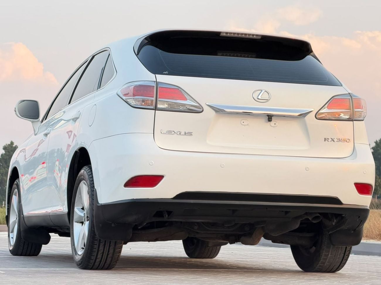 Lexus RX350 PREMIUM Gulf specification number 2, cruise control, electric seats