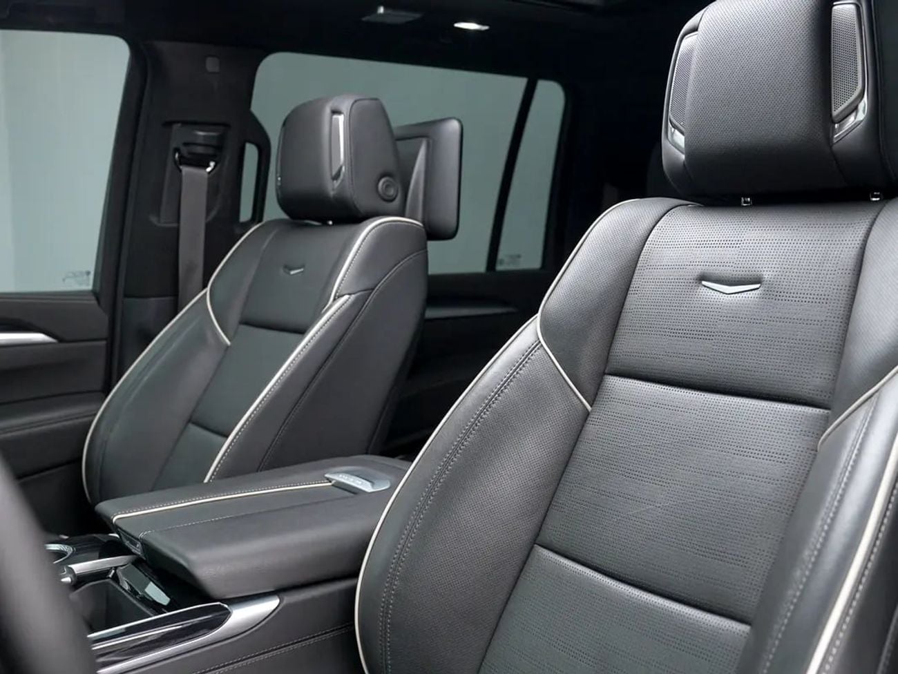 Cadillac Escalade ESV PREMIUM LUXURY PLATINUM ESV - GCC Specs - Brand New!