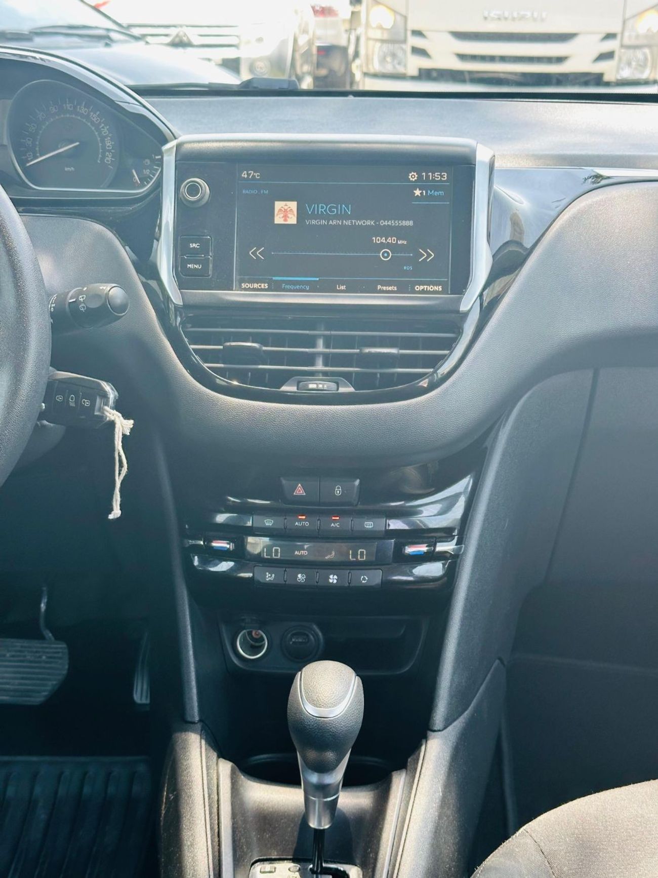Peugeot 208 Active Plus AED 420 PM | PEUGEOT 208 2019 | GCC SPECS | 5 DOOR HATCHBACK | MINT CONDITION
