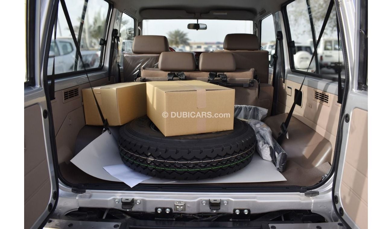 تويوتا لاند كروزر 70 Toyota Land Cruiser Hard Top LC71 with Winch, Fog lamps
