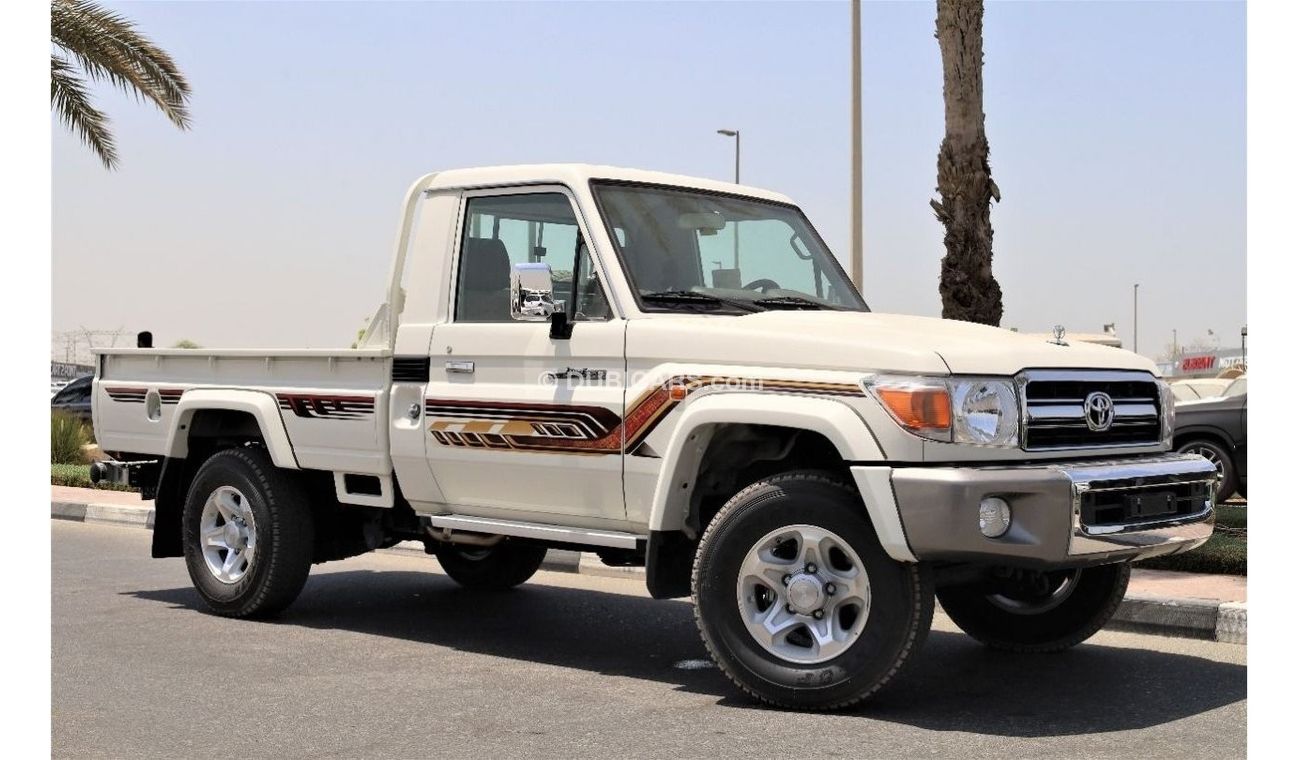 Toyota Land Cruiser Pick Up TOYOTA_LAND_CRUISER_PICK_UP_SINGLE_4.0_V6_GASOLINE_2022