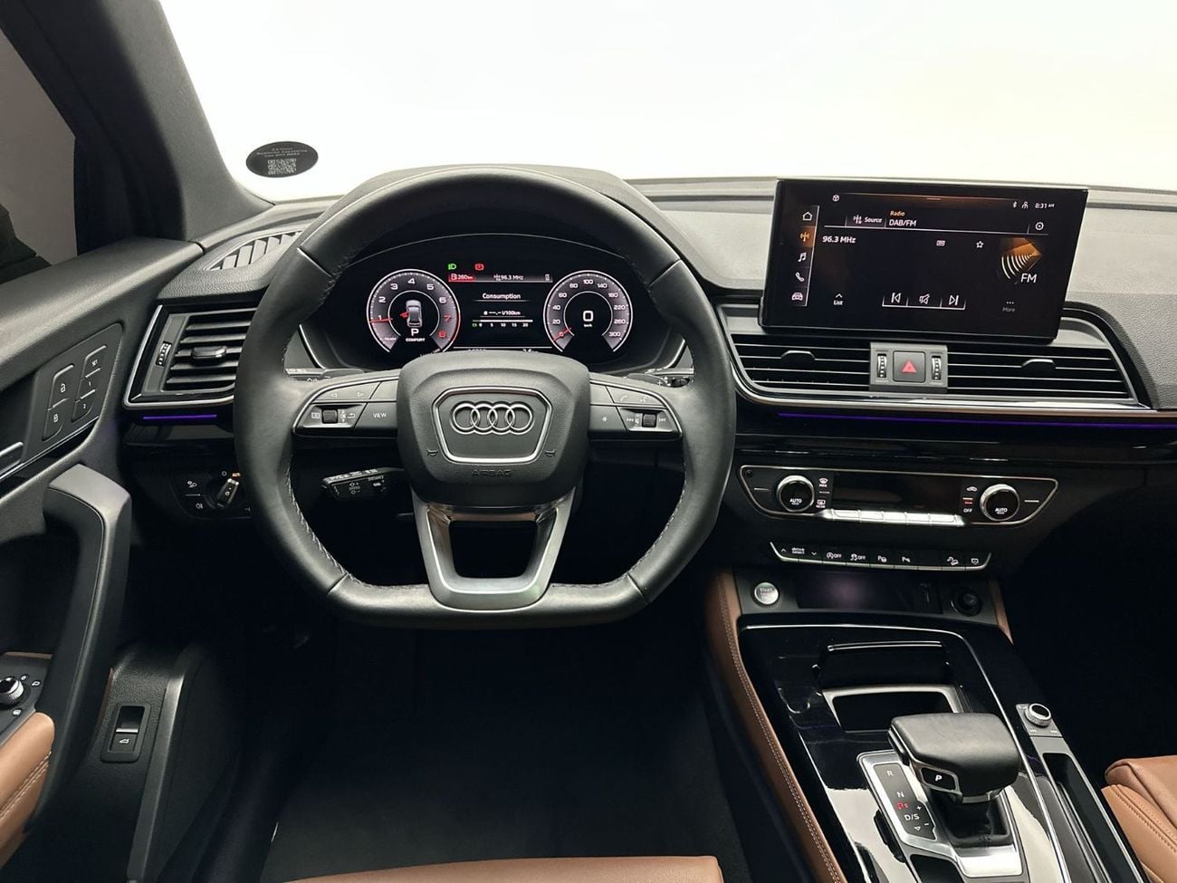 Audi Q5 45 TFSI Quattro Design 2.0L Q5 S line 45 TFSI quattro 249hp (Ref# 34372)