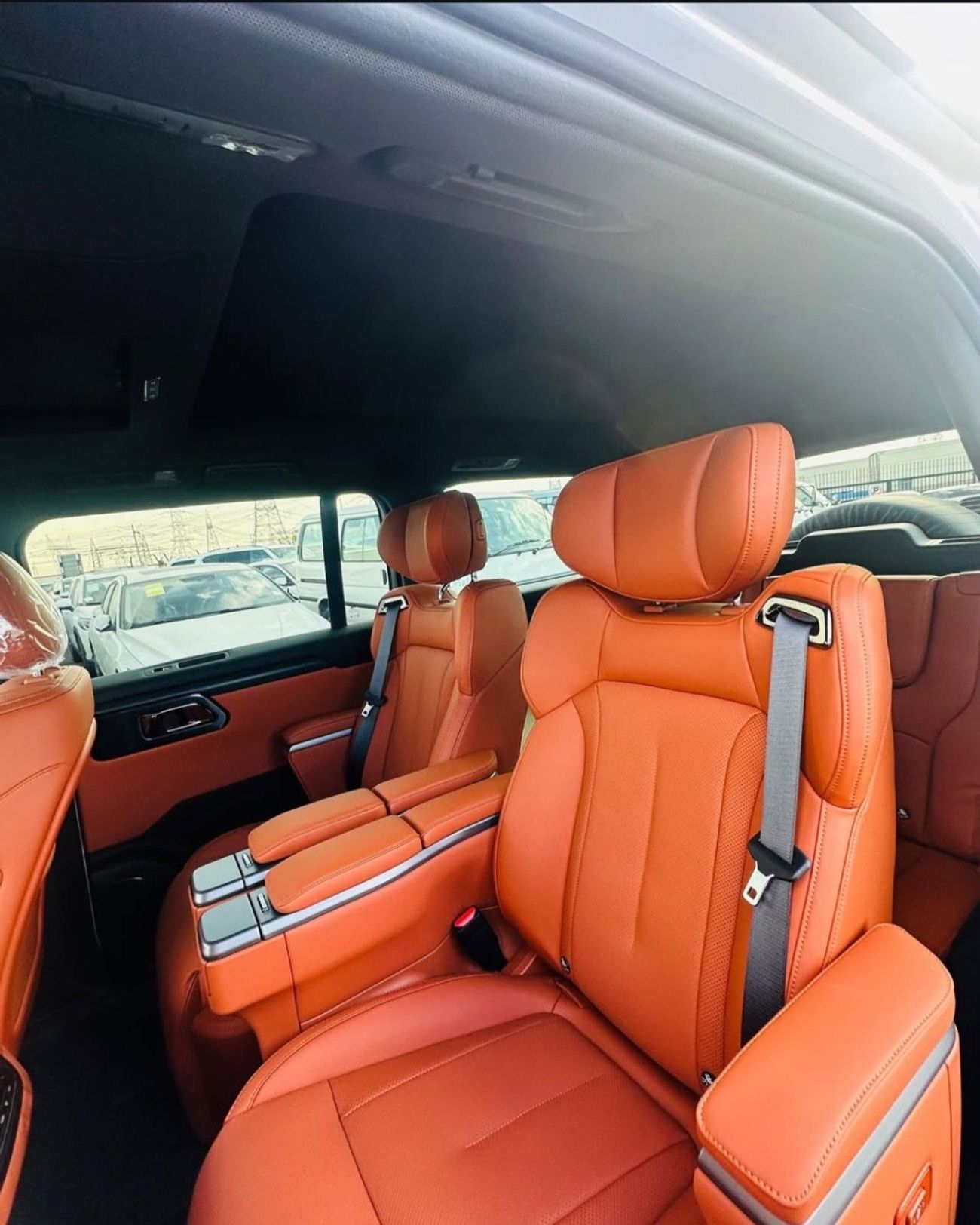 ROX 01 ROX01 2025 – Long Range, 6-Seater VIP Edition