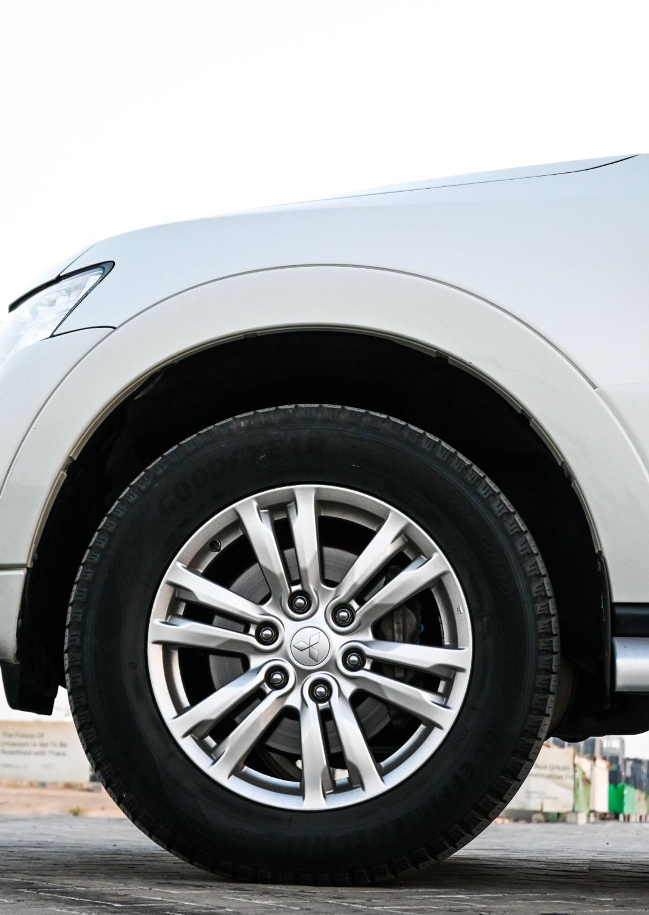 ميتسوبيشي باجيرو MITSUBISHI PAJERO 2017 GLS 3.8L GCC IN EXCELLENT CONDITION