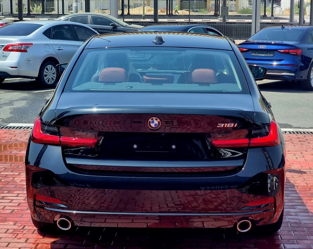 بي أم دبليو 318i LUXURY M SPORT PACKAGE